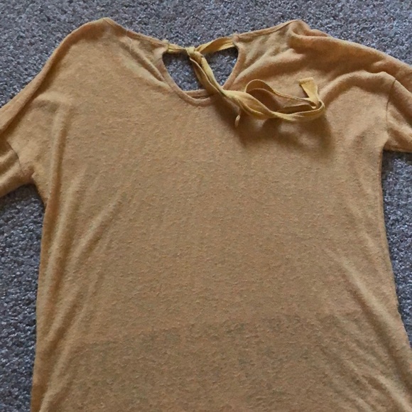 Top - Picture 2 of 2